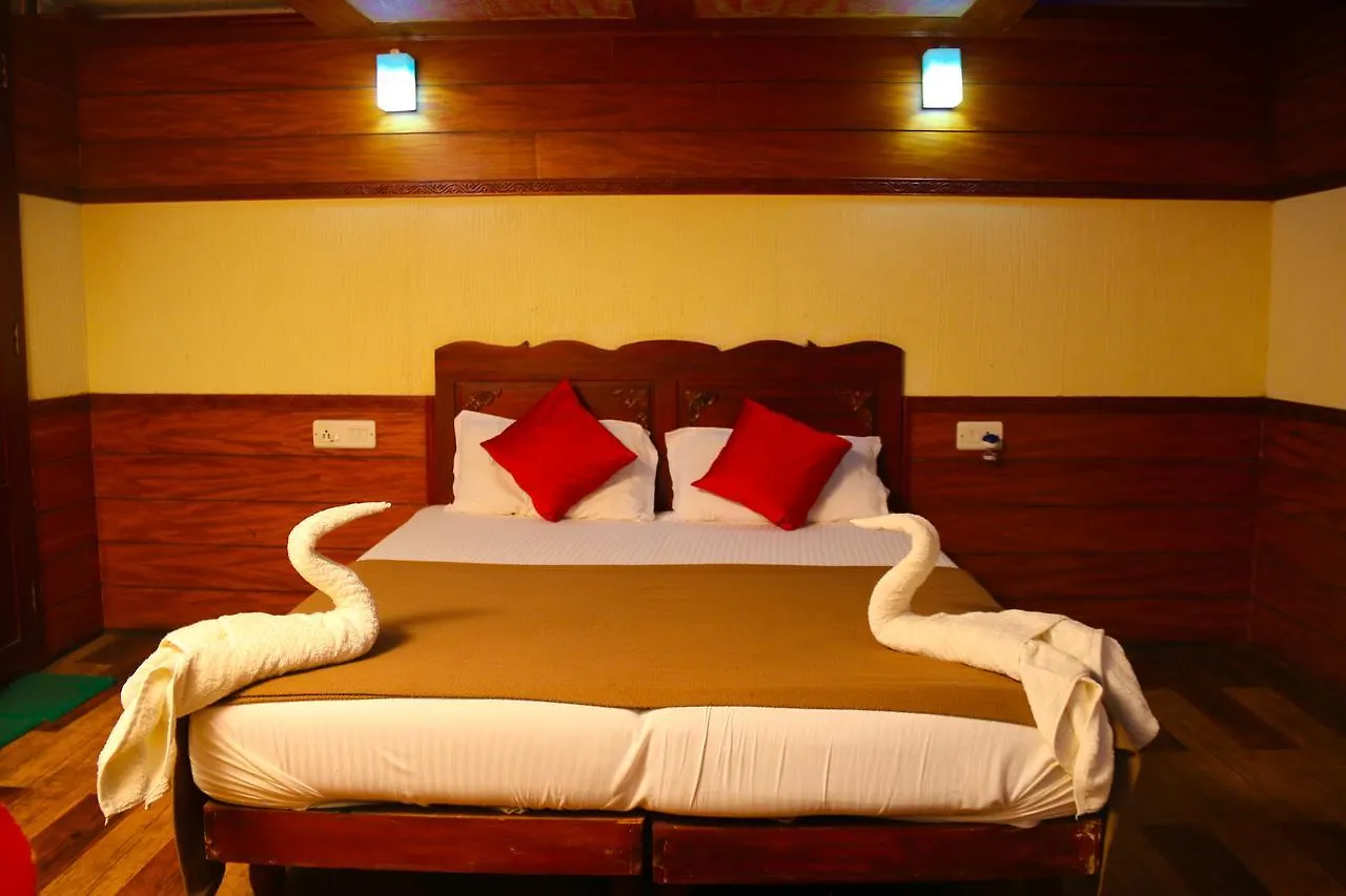 Harmony Houseboats Hotel Alappuzha Botel