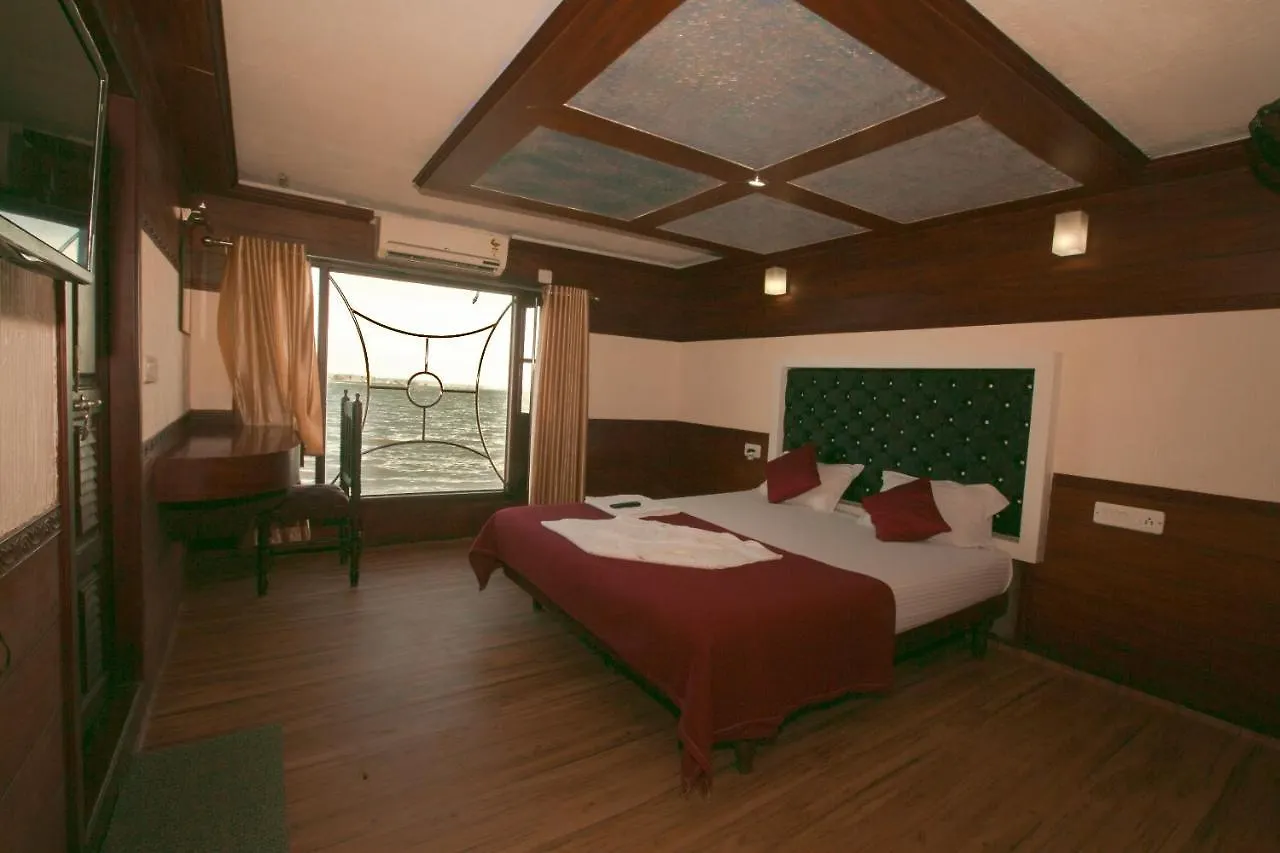 **** Botel Harmony Houseboats Hotel Alappuzha India