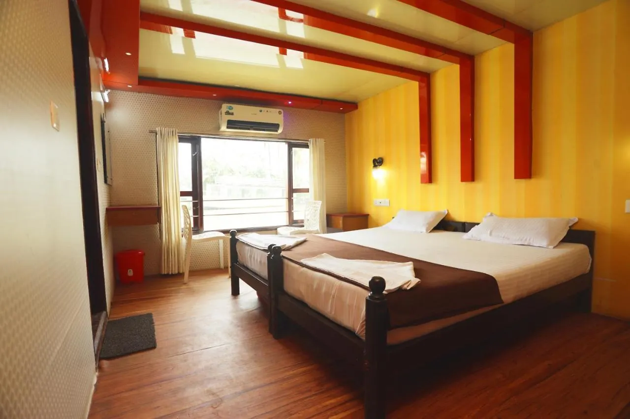 Bateau-hôtel Hotel Harmony Houseboats à Alappuzha